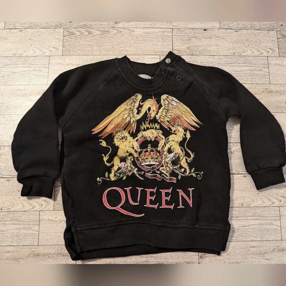 Queen Sweater
